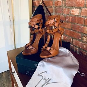 Giuseppe Zanotti Ankle-Wrap T-Strap Leather Sandal